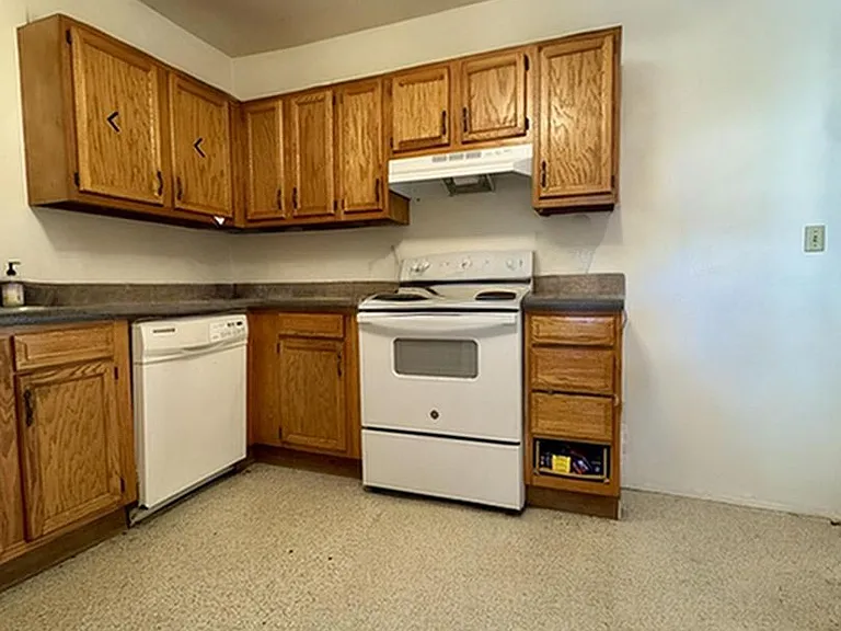 1708 Grayland St — Photo 14