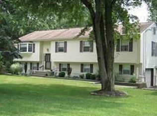 1 Ridgewood Ter, Hackettstown, NJ 07840