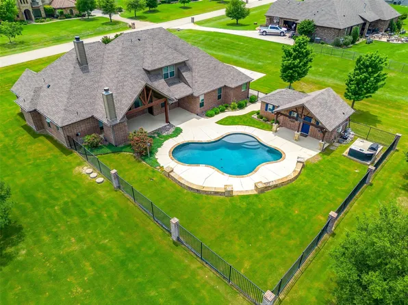 160 Solano Cir, Aledo, TX 76008