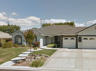 1045 Wild Oak Dr, Hollister, CA
