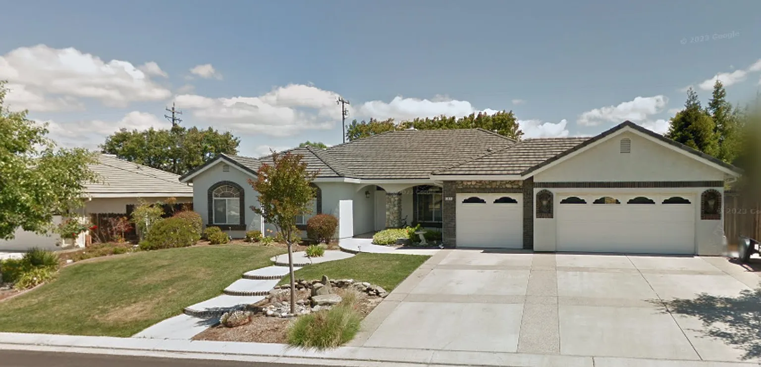 1045 Wild Oak Dr photo 1