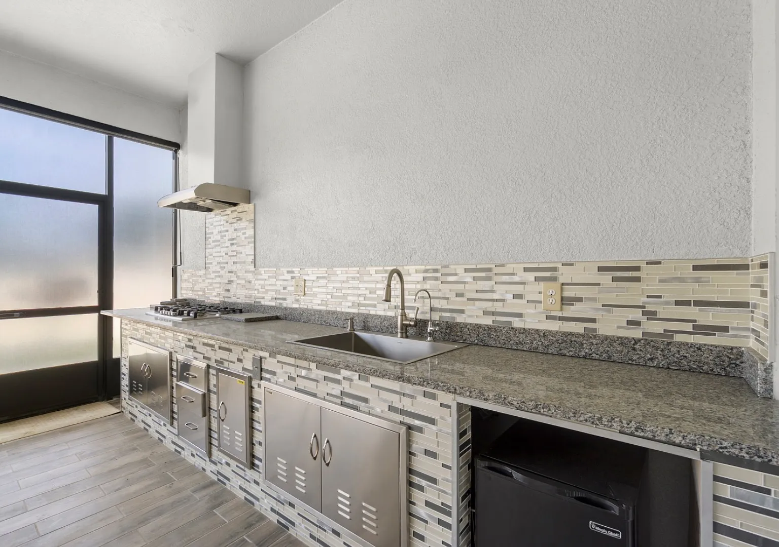 2320 Symphony Cir — Photo 4