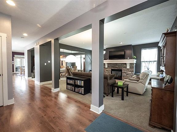 4th image of 15794 Chapel Park Dr E