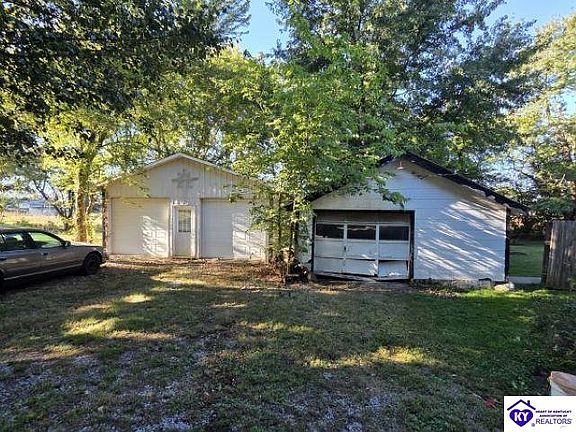 4th image of 1573 Greensburg Rd