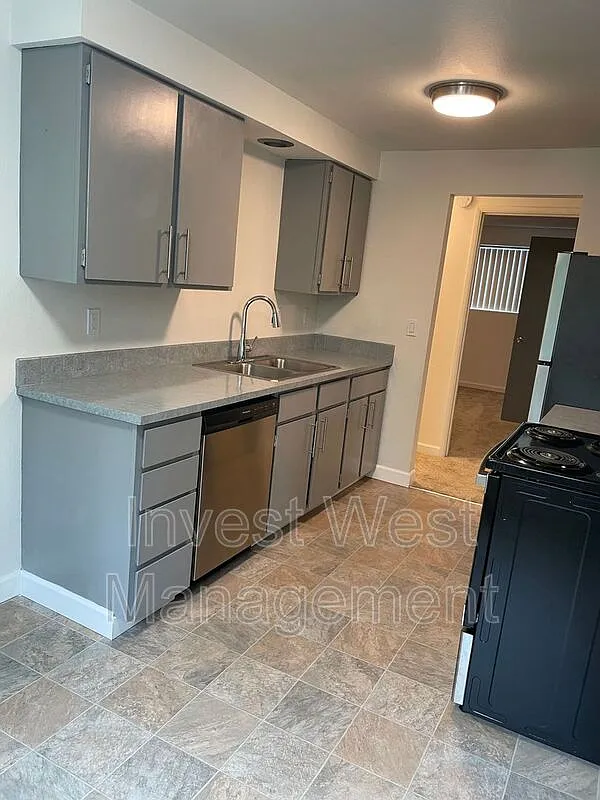 1 bed, 1.0 bath, 775 sqft, $1,195 — Photo 3