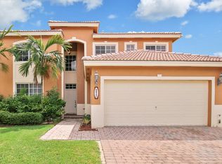 8822 SW 209th Ter, Cutler Bay, FL 33189