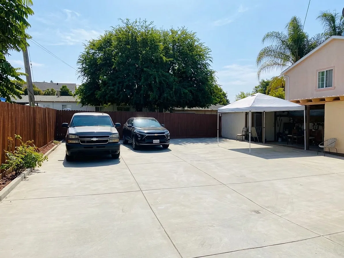 3 bed, 1423 sqft, $3,500 — Photo 3