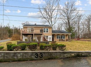33 Echo Ln, Warwick, NY 10990