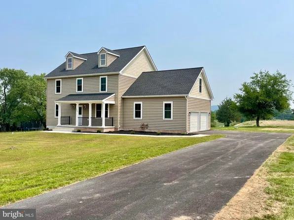226 Cemetery Rd, Schwenksville, PA 19473