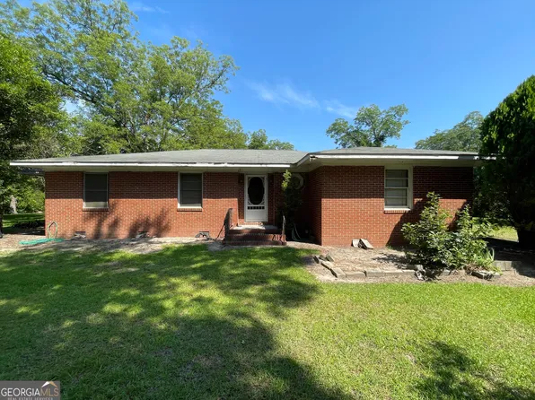 218 W Peter St, Cochran, GA 31014