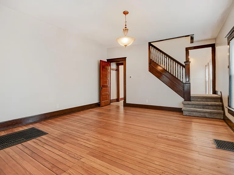 23 E Water St — Photo 8