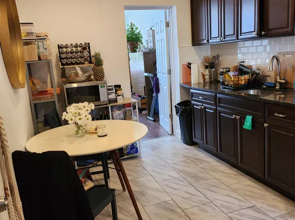 1920 S 17th St #2F, Philadelphia, PA 19145