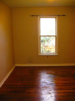 4th image of 2136 NW 34th St