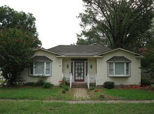 1107 S Grand Ave, Stuttgart, AR 72160