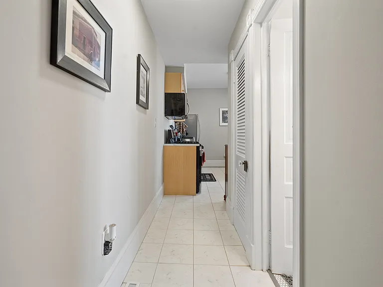 232 N 32nd St #1 — Photo 23