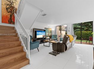 9809 Costa Del Sol Blvd #E-102, Miami, FL 33178