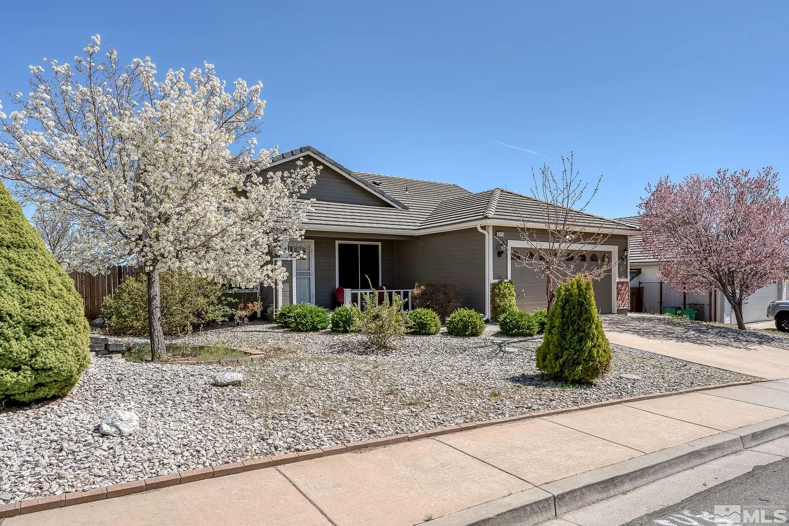 5315 Twin Creeks Dr photo 1