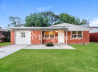 2125 Dewberry Ln, Pasadena, TX 77502