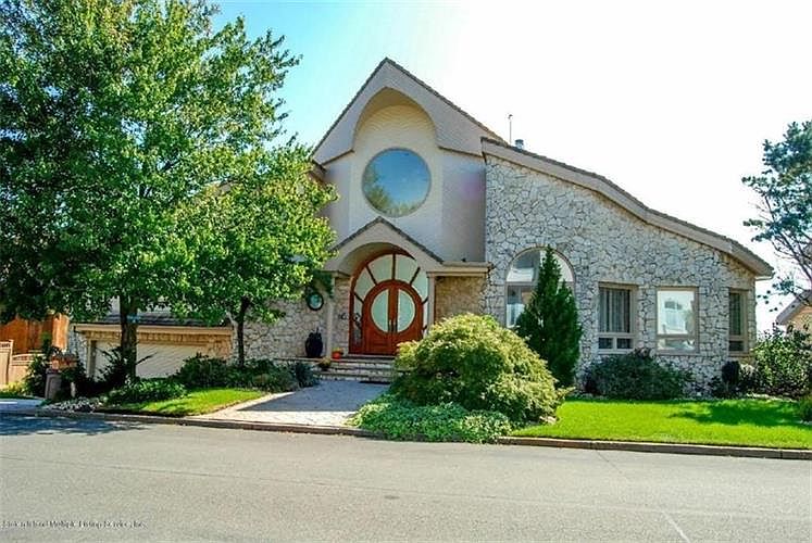 1st image of 50 Nicolosi Dr