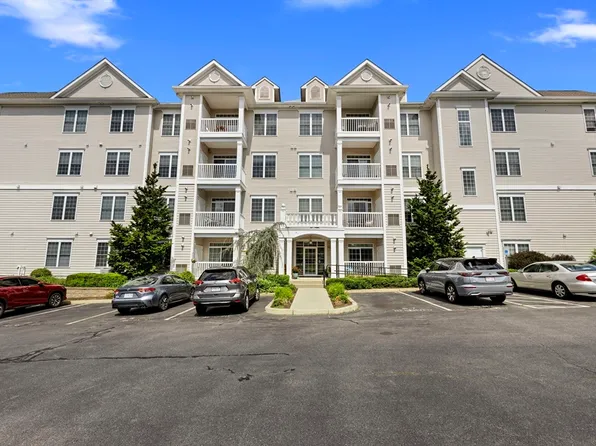 1481 Phillips Rd APT 1103, New Bedford, MA 02745