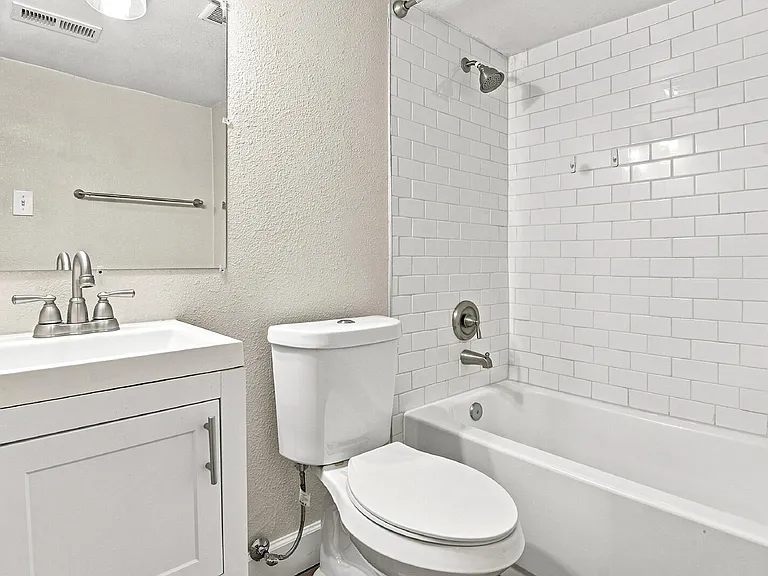 1338 Iola St — Photo 13