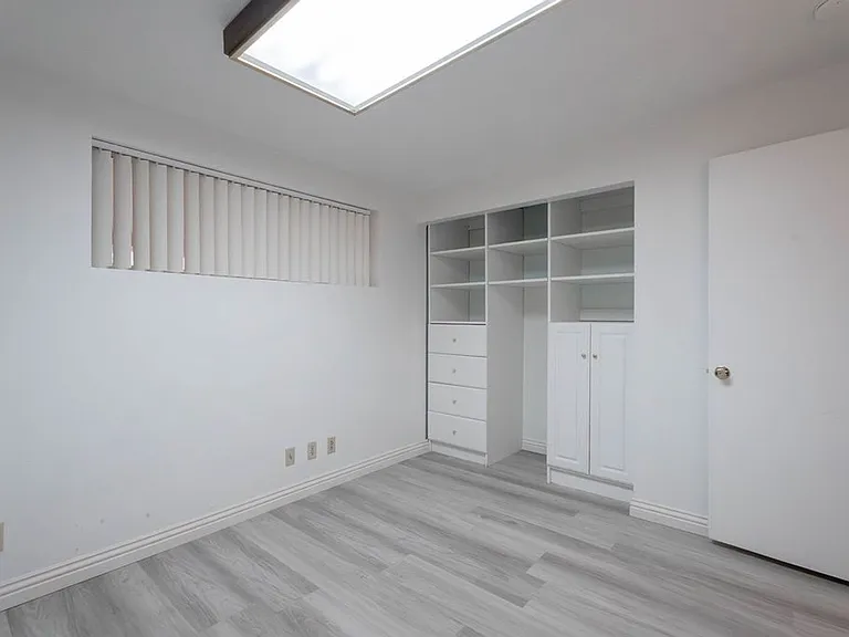 5185 Sun Valley Dr — Photo 32