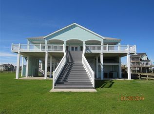 3244 Gulf Castle Dr, Crystal Beach, TX 77650