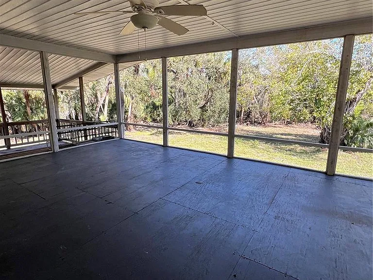 50 Palm Dr — Photo 21