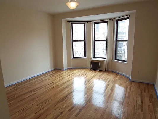 Rented by City Connections Realty | media 4