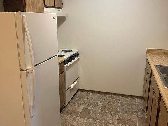 2nd image of 701 E Monroe St #268