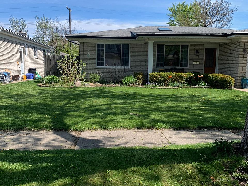 1st image of 22831 Canterbury St