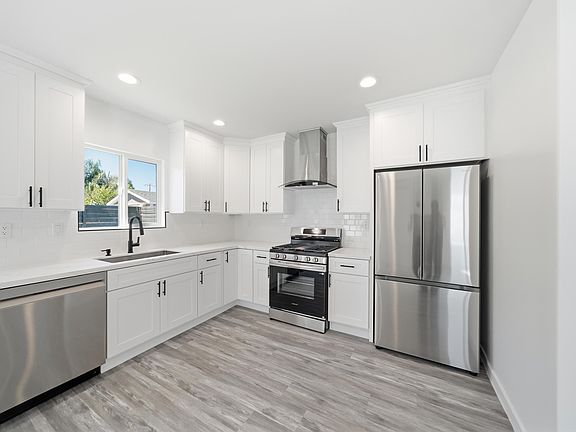 5th image of 514 N Oakdale Ave #2