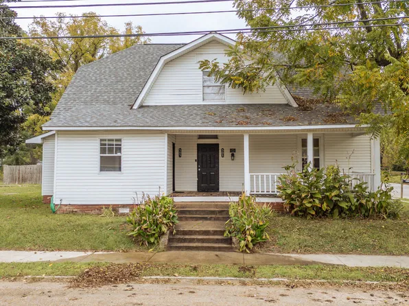 201 N Fairgrounds St, Jackson, TN 38301