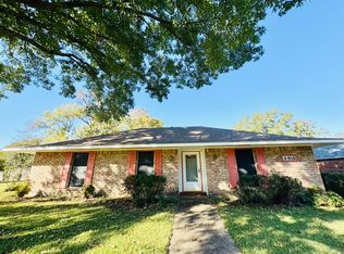 (Undisclosed Address), Baton Rouge, LA 70816