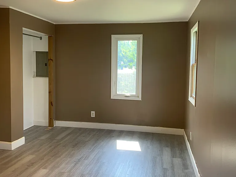 2121 Mitchell Rd — Photo 4
