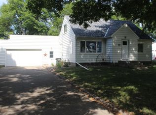205 3rd St, Prinsburg, MN 56281