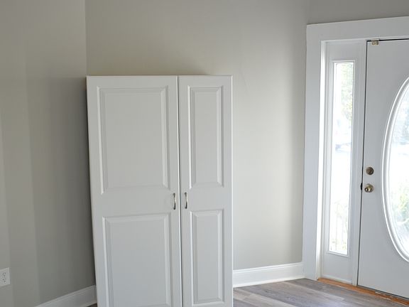 3rd image of 600 Maryland Ave #1