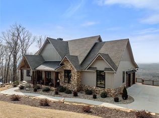 655 Mountainside Dr, Cleveland, GA 30528