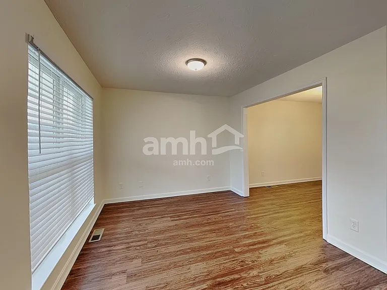 9302 Hardwicke Ln — Photo 7