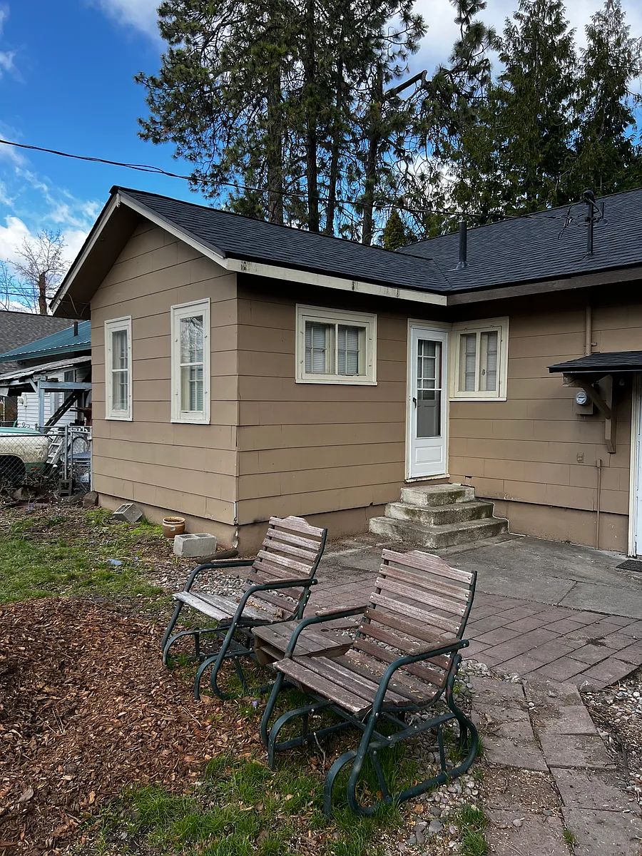 Building Photo - 16 E 29th Ave
