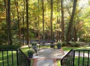 215 Quiet Water Ln, Sandy Springs, GA 30350