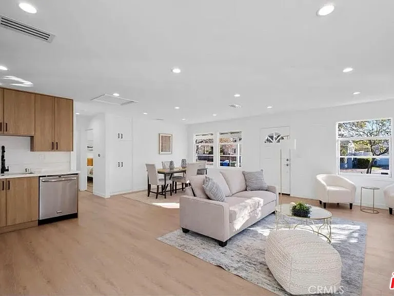 6251 Alcove Ave — Photo 3