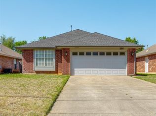 209 W 6th St, Edmond, OK 73003