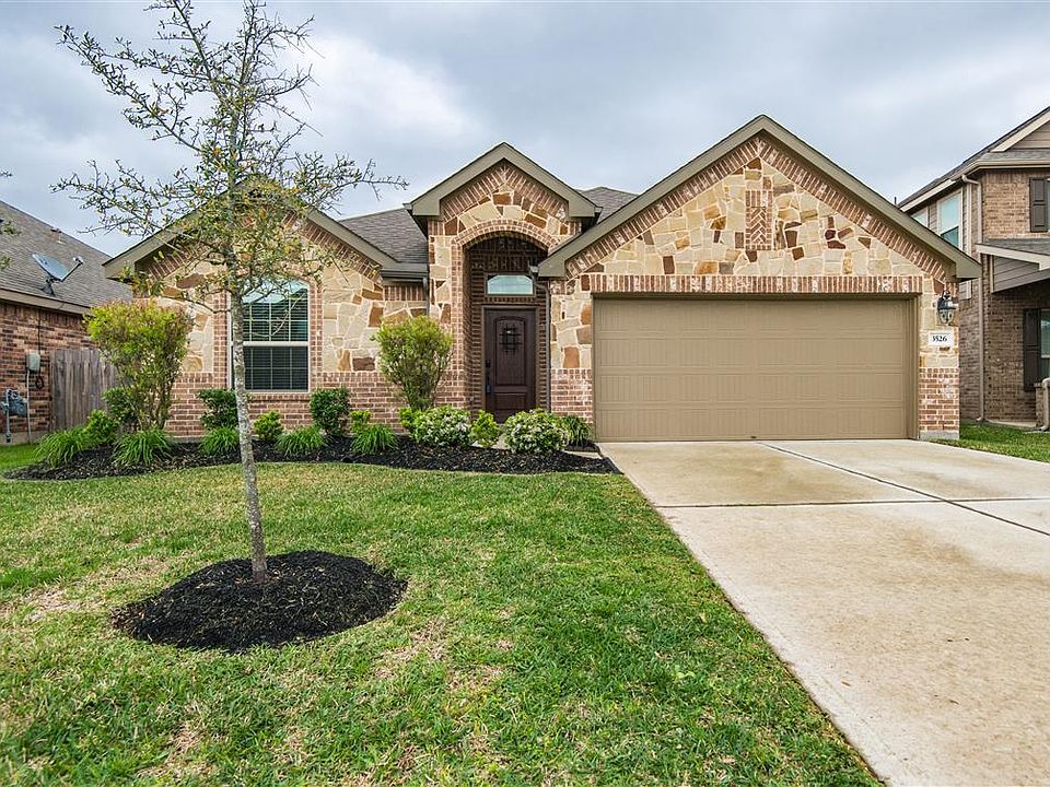 1st image of 3526 Daniel Falls Ln