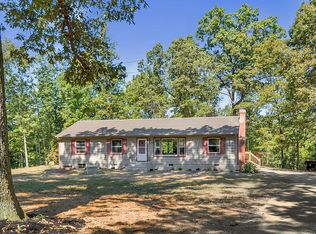 7379 Venable Rd, Kents Store, VA 23084
