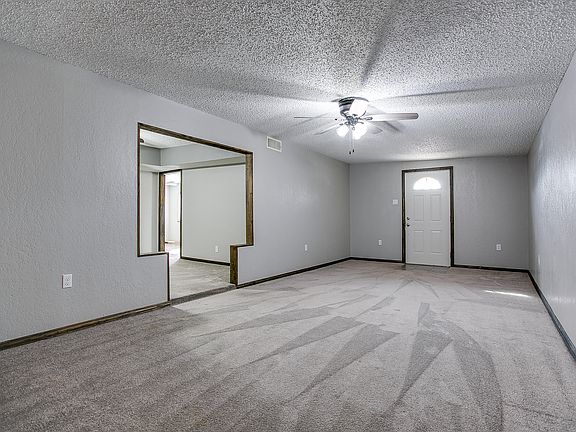 4th image of 2116 Chapman St
