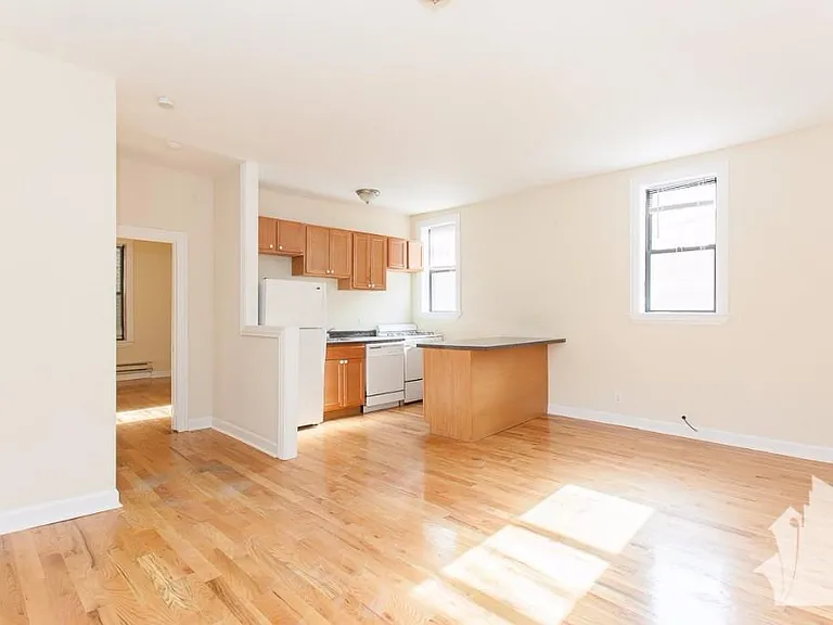 720 W Barry Ave #3 — Photo 3