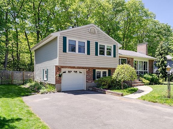 2nd image of 122 Chickering Rd