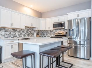 165 Lakeside Rd #6, West Milford Twp., NJ 07421
