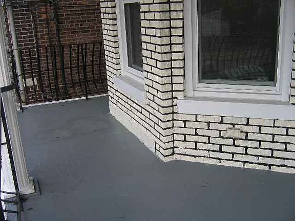 5th image of 90 Waldo Ave